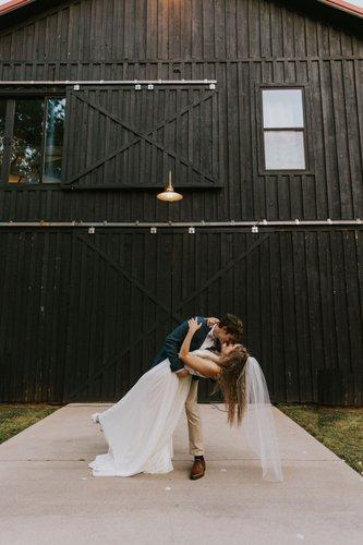 mobile - carousel-hero-element image-4