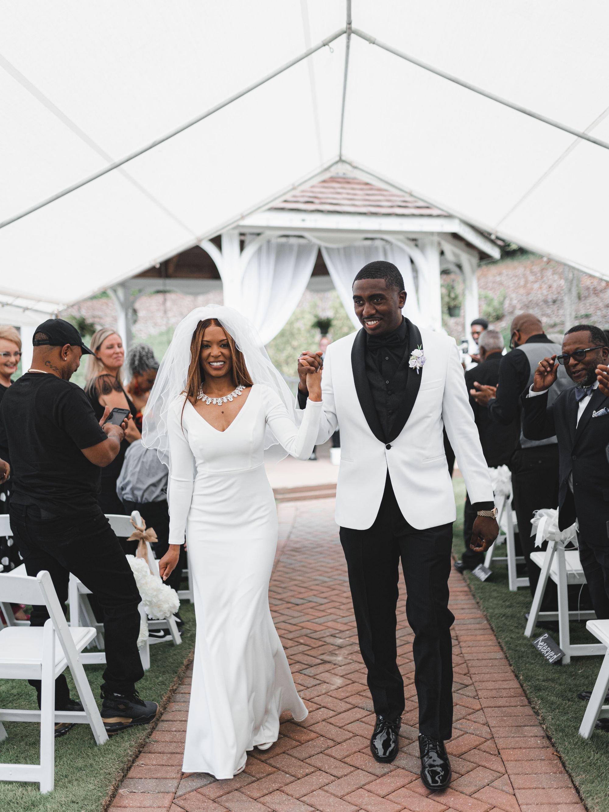 carousel-hero-element image-0